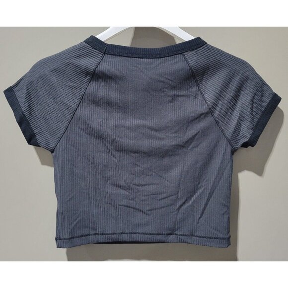 Wild Fable Women's Large Dark Gray SS Rayon Blend Textured Stretch Cropped Tee - Picture 5 of 8
